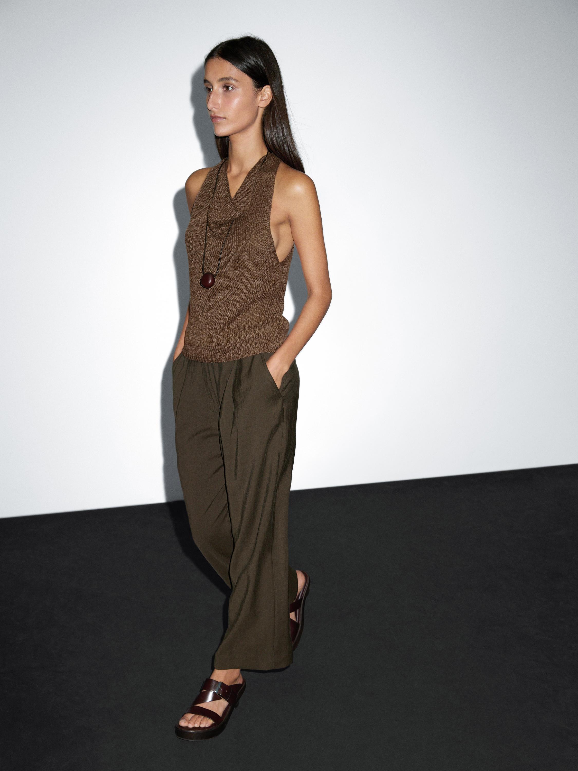 Wide-leg cropped trousers with darts